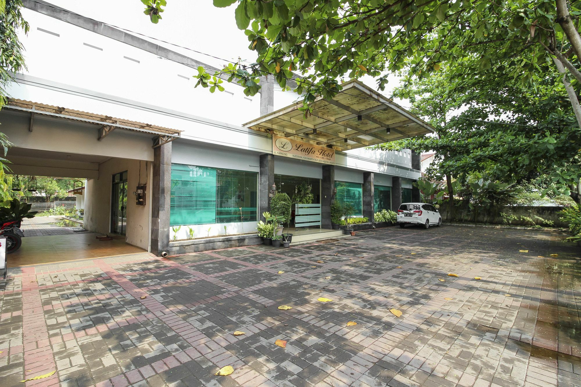 Hotel Reddoorz @ Seturan Raya 2 Maguwo Esterno foto