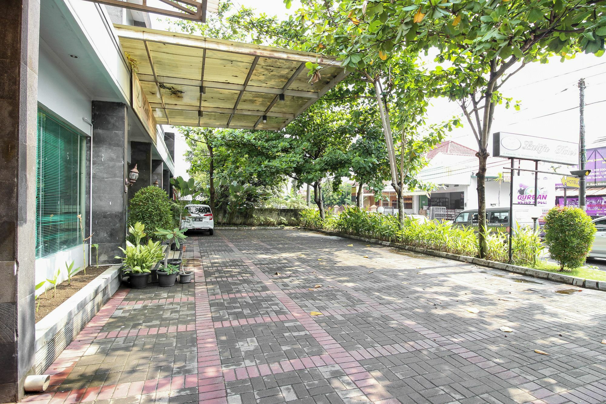 Hotel Reddoorz @ Seturan Raya 2 Maguwo Esterno foto